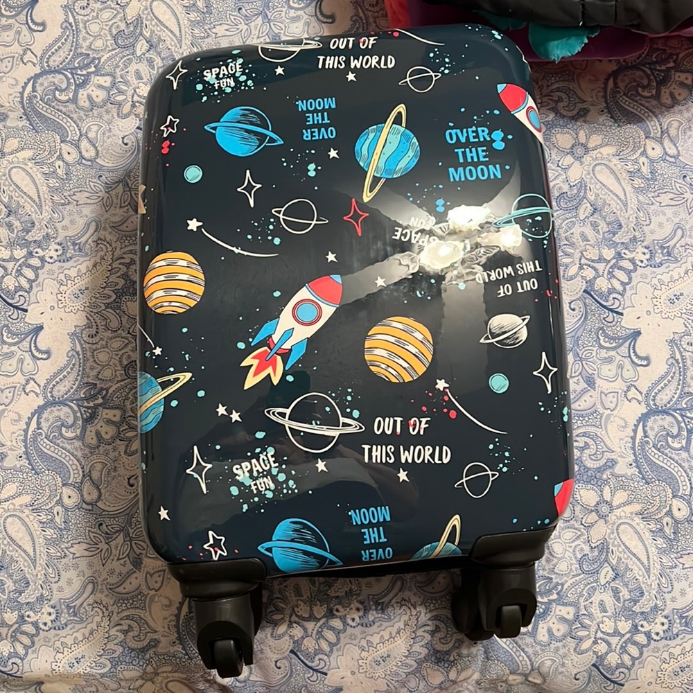 Kids Traveling Set NWOT